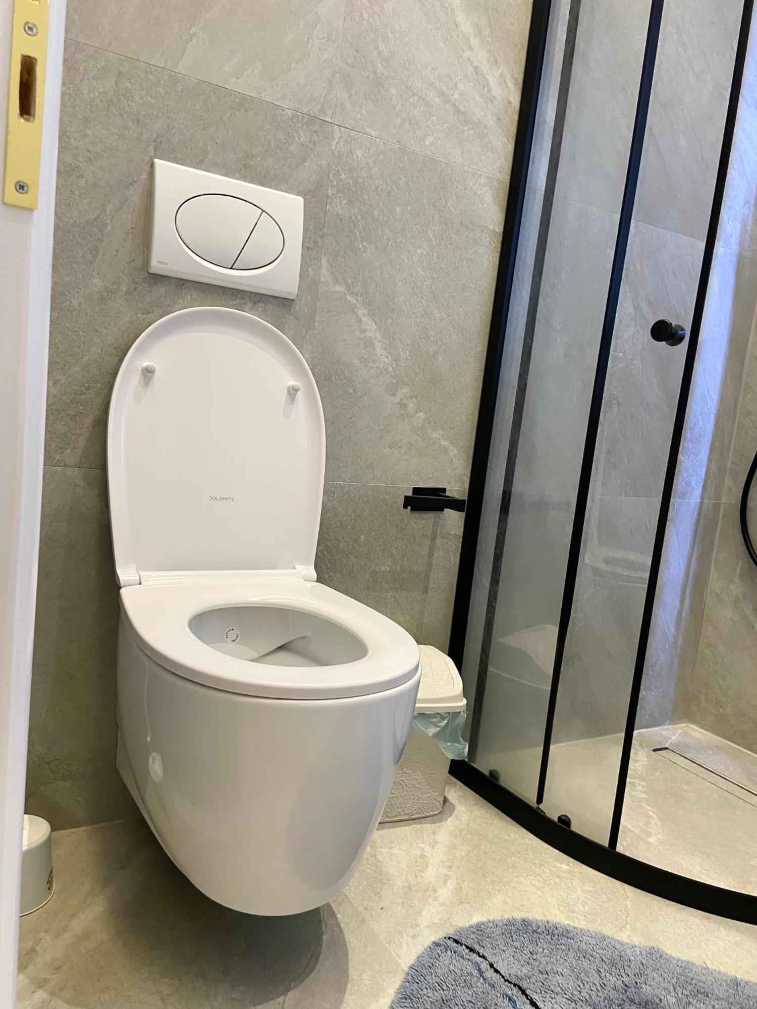 Guesthouse Niko بيرات المظهر الخارجي الصورة